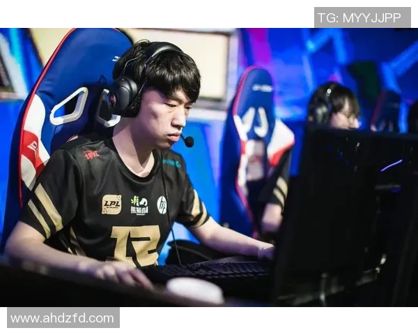 RNG战队的荣耀与挑战：从奋斗到巅峰的传奇之路